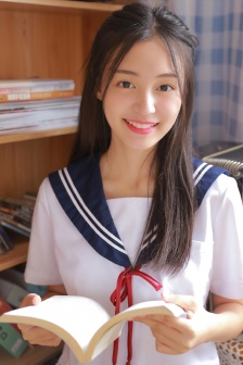 女人没有穿衣服